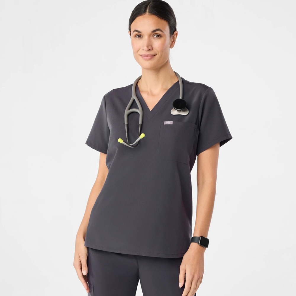Figs Scrubs Women’s Charcoal Gray Short Sleeve Catarina Scrub Top Small VNeck